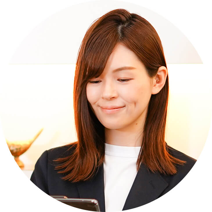 働くスタッフイメージ